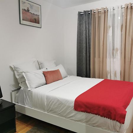 Appartement Meubles A Villeurbanne Lyon Экстерьер фото