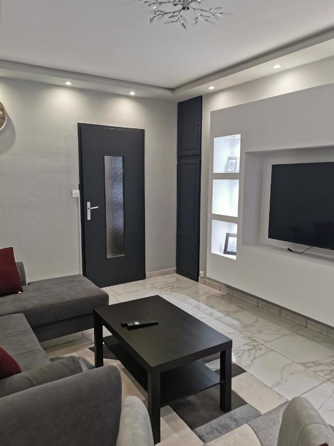 Appartement Meubles A Villeurbanne Lyon Экстерьер фото