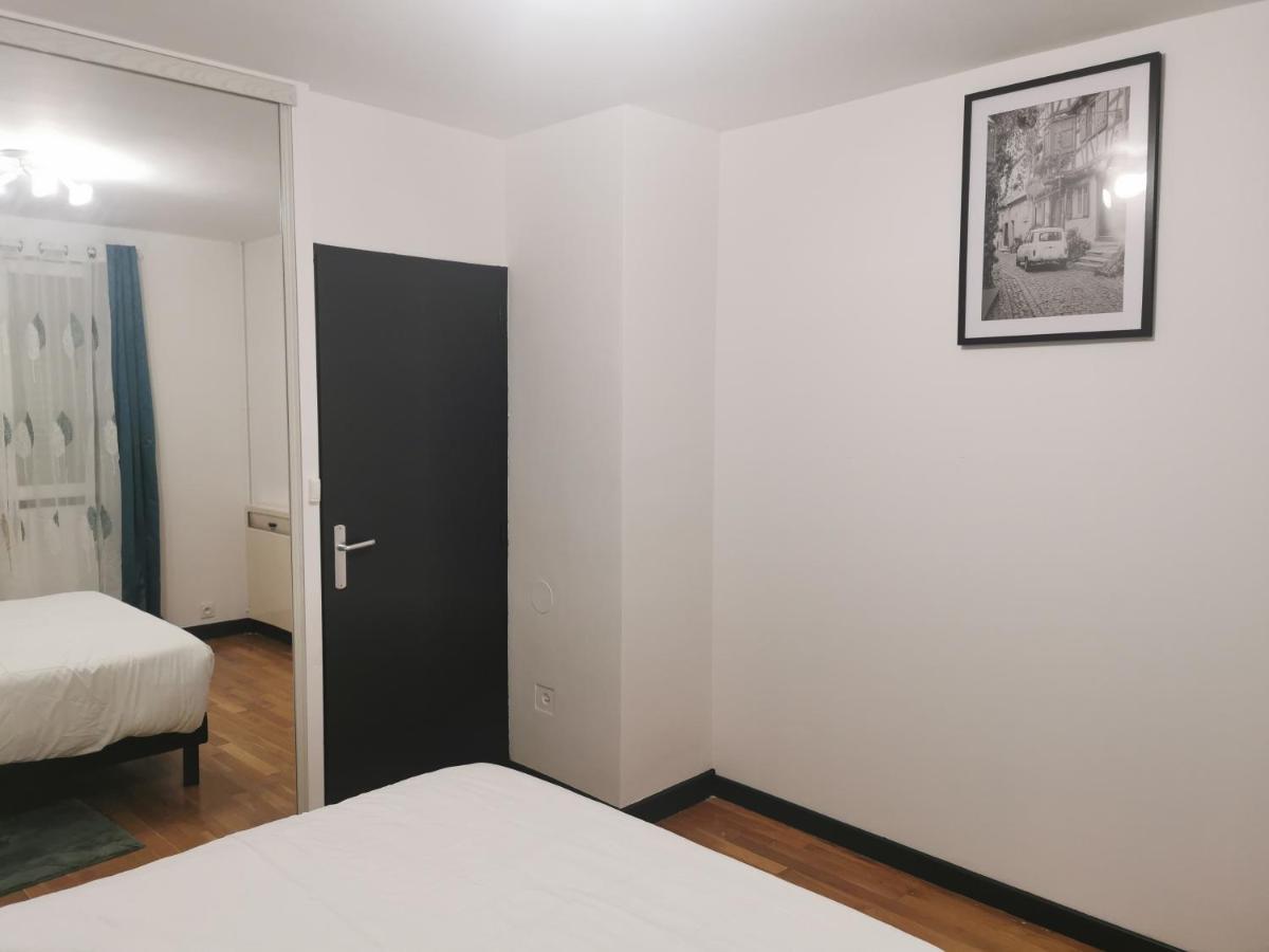 Appartement Meubles A Villeurbanne Lyon Экстерьер фото