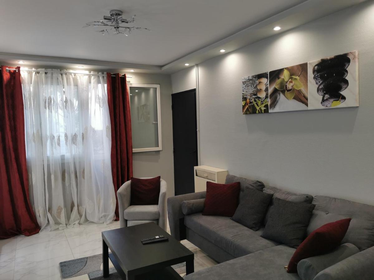 Appartement Meubles A Villeurbanne Lyon Экстерьер фото