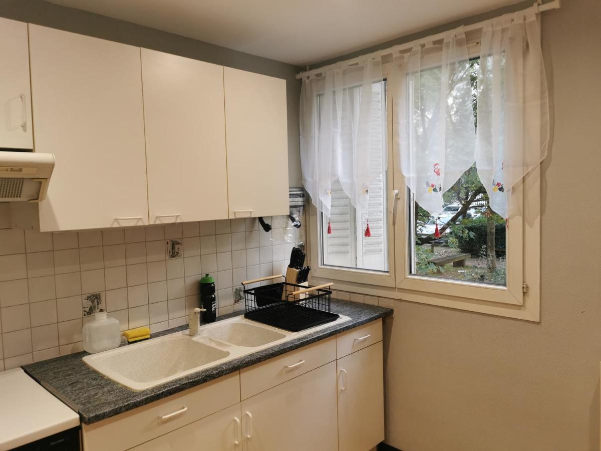 Appartement Meubles A Villeurbanne Lyon Экстерьер фото
