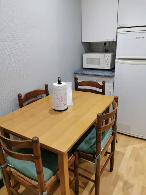 Appartement Meubles A Villeurbanne Lyon Экстерьер фото