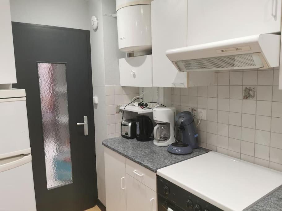 Appartement Meubles A Villeurbanne Lyon Экстерьер фото