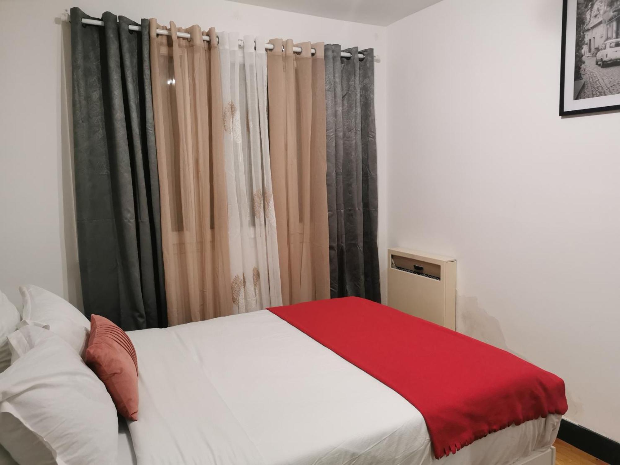 Appartement Meubles A Villeurbanne Lyon Экстерьер фото
